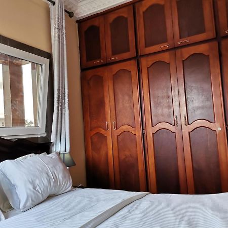 Residence Hoteliere Mb-202 C Дуала Екстериор снимка