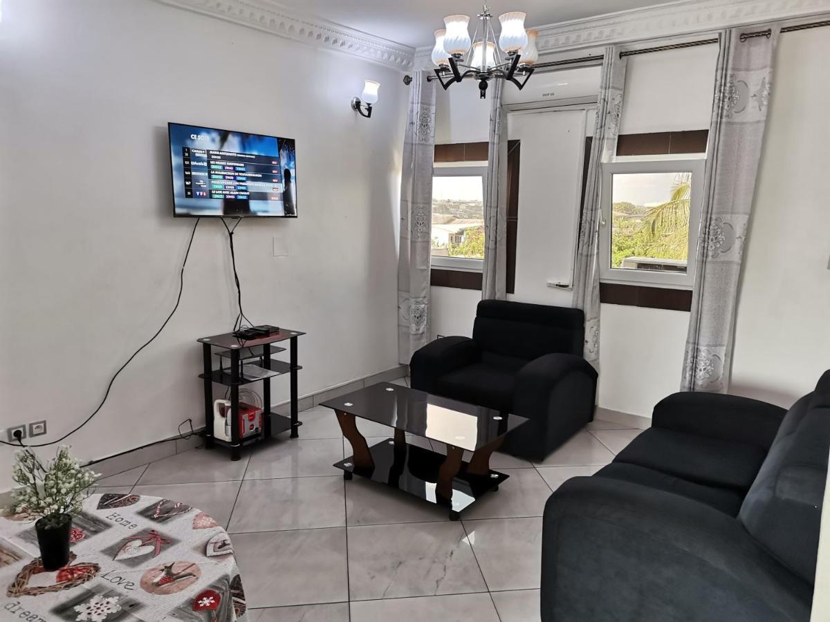 Residence Hoteliere Mb-202 C Дуала Екстериор снимка