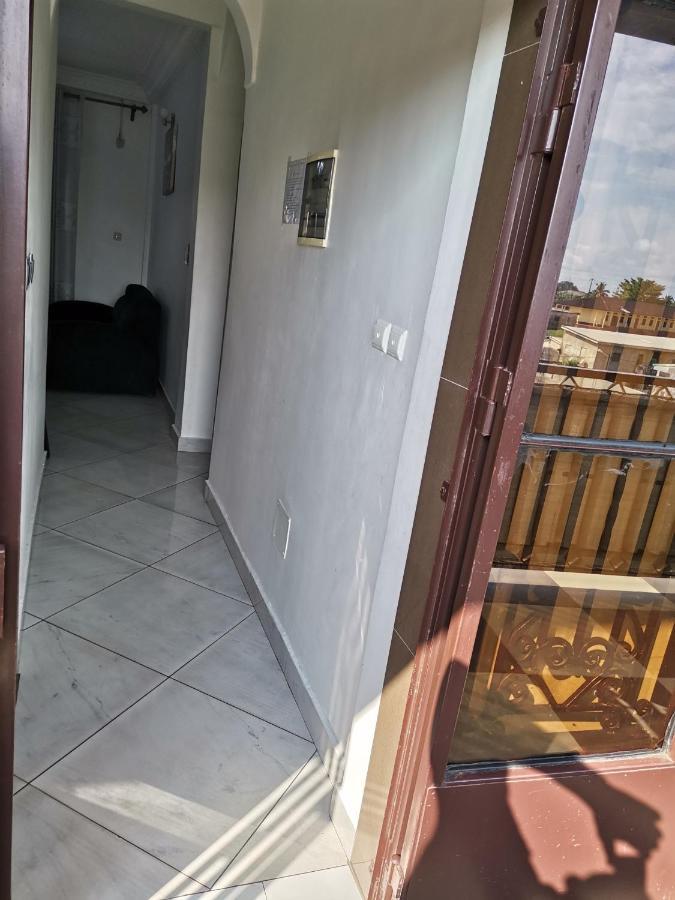 Residence Hoteliere Mb-202 C Дуала Екстериор снимка