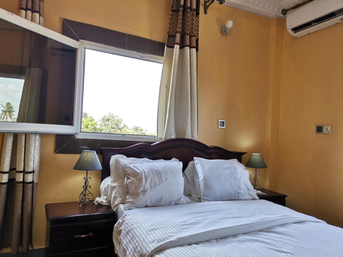 Residence Hoteliere Mb-202 C Дуала Екстериор снимка