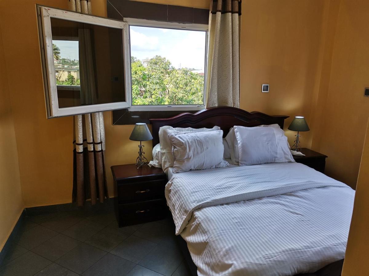 Residence Hoteliere Mb-202 C Дуала Екстериор снимка