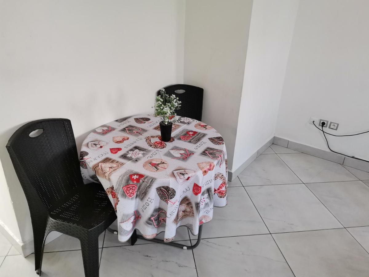 Residence Hoteliere Mb-202 C Дуала Екстериор снимка
