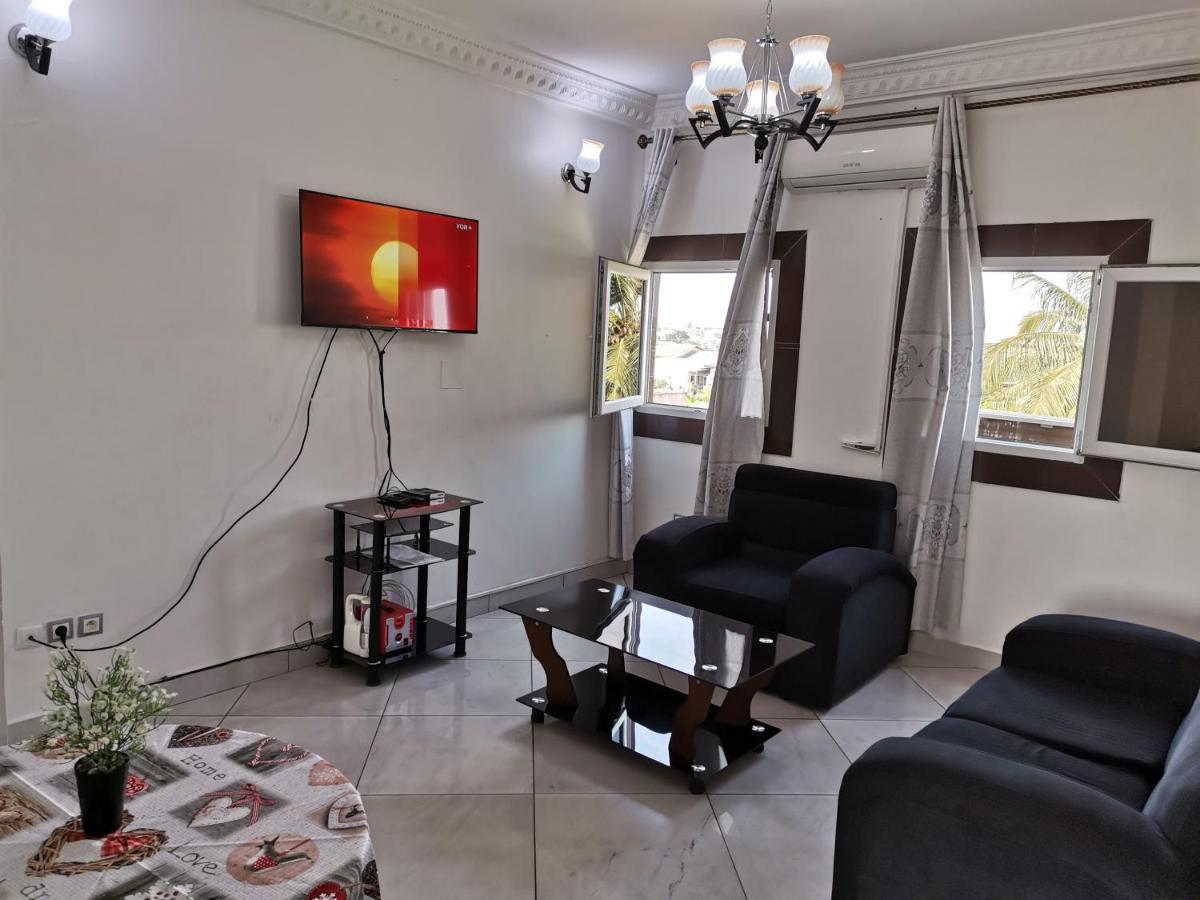 Residence Hoteliere Mb-202 C Дуала Екстериор снимка