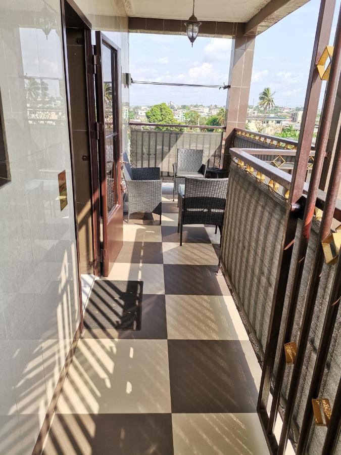 Residence Hoteliere Mb-202 C Дуала Екстериор снимка